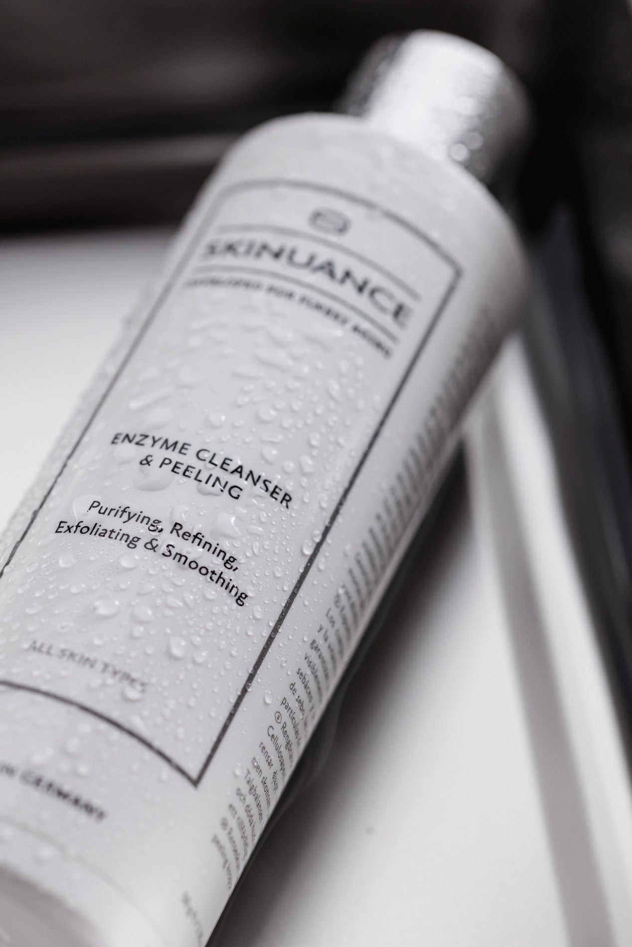 Enzyme Cleanser & Peeling